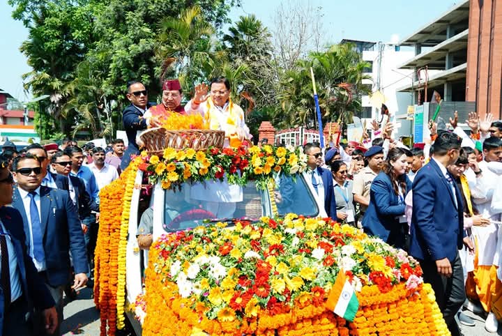 वर्तमान उत्तराखंड सरकार के तीन वर्ष पूर्ण होने पर देहरादून में मुख्य कार्यक्रम भव्यता के साथ आयोजित