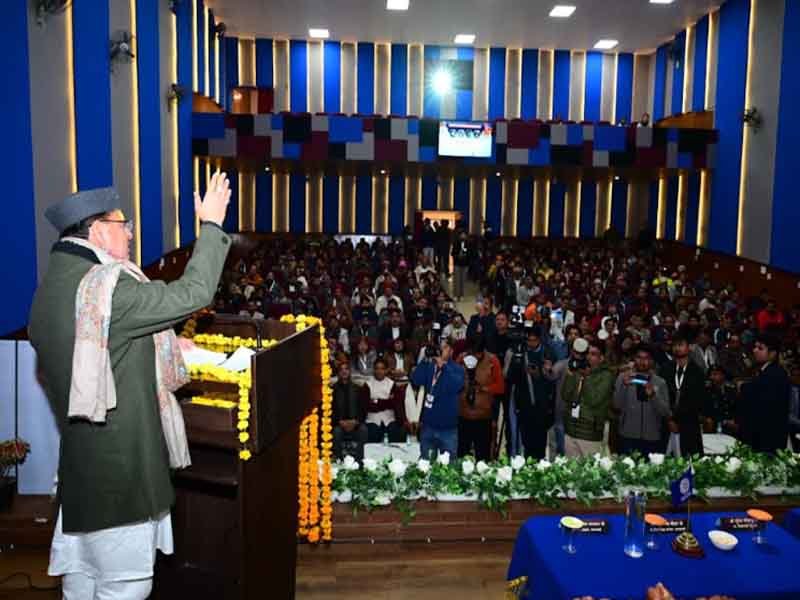 पर्यटन से पहाड़ों में रुकेगा पलायन, होमस्टे, टैक्सी और होटल को मिलेगा साल भर रोजगार — मुख्यमंत्री