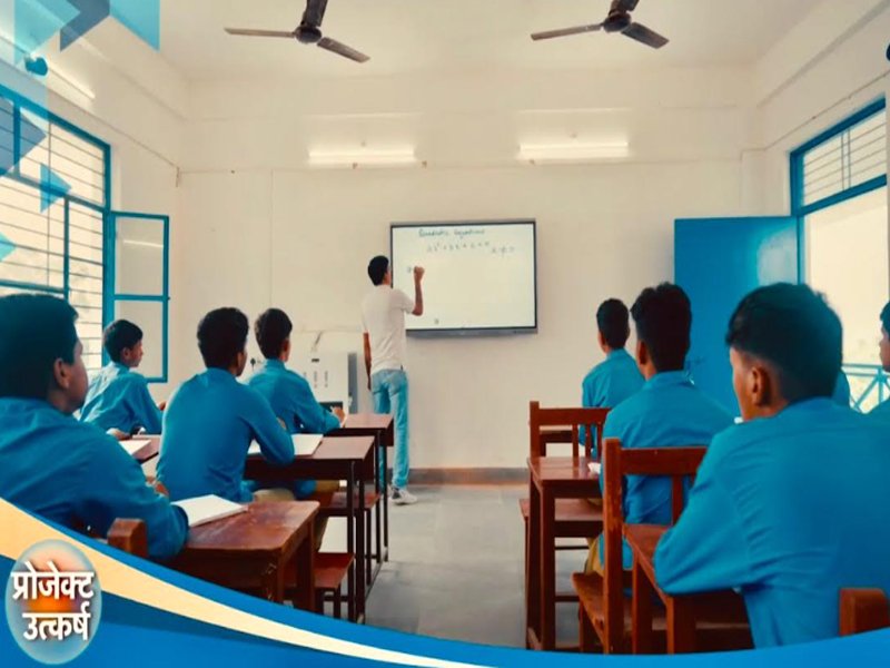 मुख्यमंत्री पुष्कर सिंह धामी के निर्देशानुसार सरकारी विद्यालयों में डिजिटल एजुकेशन की दिशा में जिला प्रशासन के कदम तेज,880 एलईडी टीवी का स्टॉक हुआ तैयार